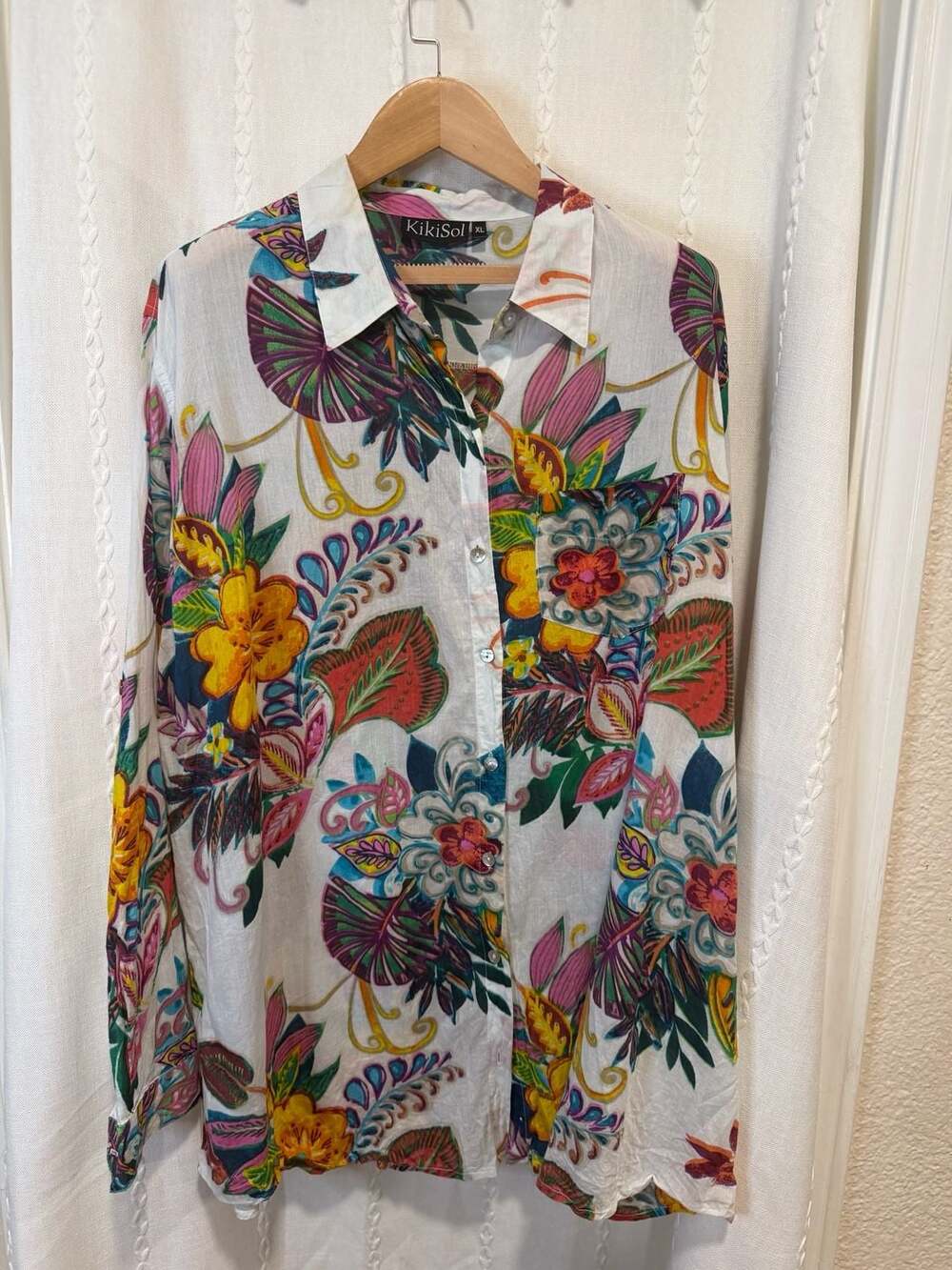 KikiSol Women’s XL White Tropical Floral Button Down Shirt Resort Boho